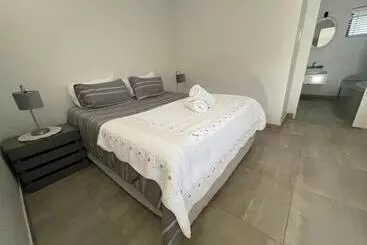 Majatalo Guest House On Gillian Unit 6