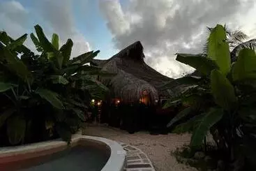 هتل Luhme Tulum Hostel
