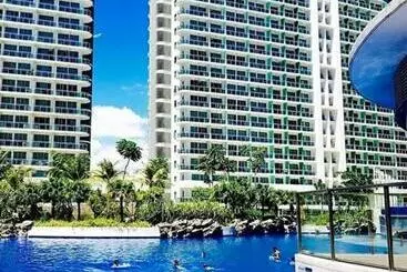 Huoneistohotelli Azure C1 With Balcony Wifi Multiple Units Near Airport