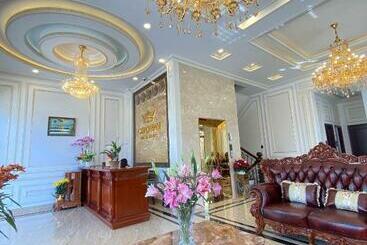 هتل Crown Dalat