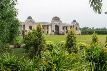 ホテル Townhouse 930 Green Island Resort