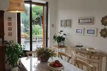 Aamiaismajoitus (B&B) Brezza Marina