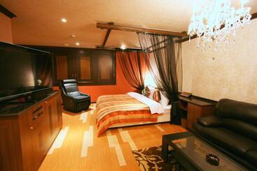 Hotelli Sari Resort Daito