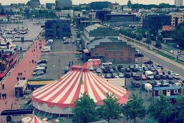 הוסטל Circus Fantasia