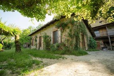 Hotelli Circolo Dell Orso