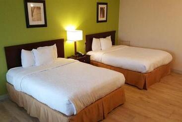 Hotelli Airport Waterfront Inn