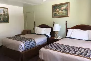 酒店 Americas Best Value Inn And Suites  Yucca Valley