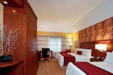 ホテル Courtyard By Marriott Troy