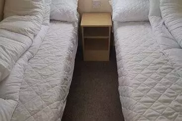 Mökkimajoitus Lovely 2 Bed Caravan In Walton On The Naze