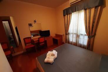 بنسيون House Uli Near The Funtana Beach