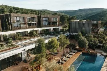 Maslina Resort
