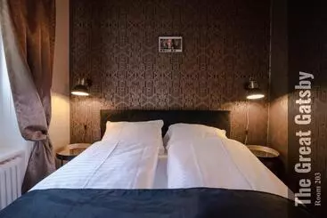 The Henry Self Check In Guesthouse