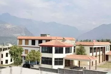 هتل Oasis International