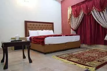 هتل Royal Emirates Residence