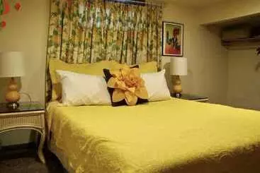 Mökkimajoitus Retro Inspired Downtown Loveland Apartment