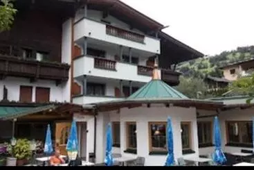 ベッドアンドブレックファースト Pension Schmiedhof