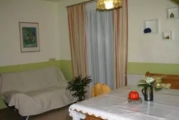 بيت ريفى Bauernhof Poeltl