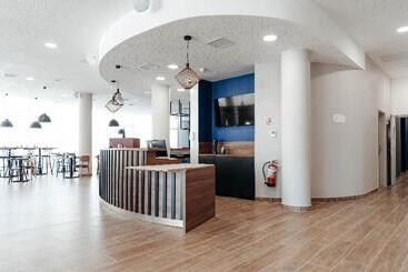 هتل Appart City Collection Saint Germain En Laye