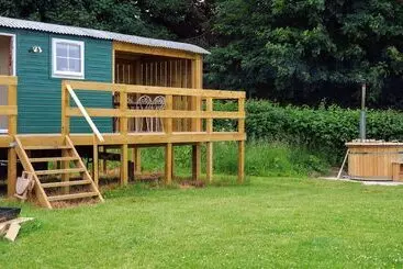Casa Rurale Unique Upcycled Straw Trailer @ Westcote