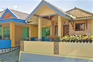 Pensione Feni Homestay