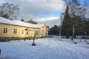 צימר Ravintola Kansakoulu Ja Majatalo
