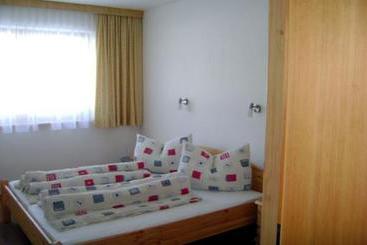 茅舍 Bauernhof Honzar Hof