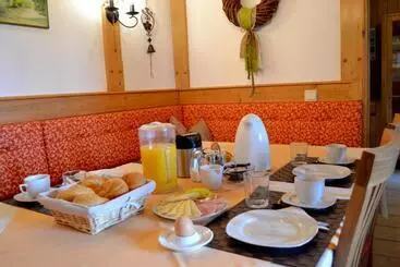 ペンション Gästehaus Pfisterer