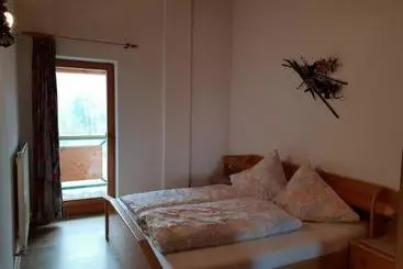 Ferienwohnungen Piz Apart Raich