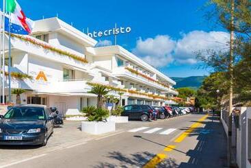 ホテル Montecristo