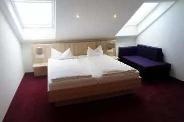 ホテル Am Stadtrand