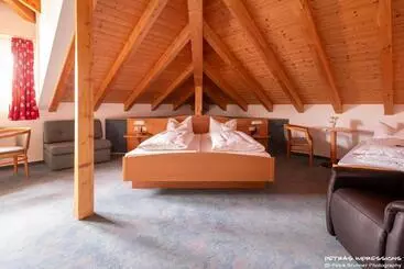 Отель Oberwirt Wangen