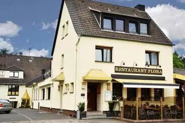 酒店 Flora