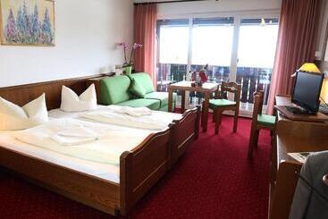 Landhotel & Reiterhof Schumann