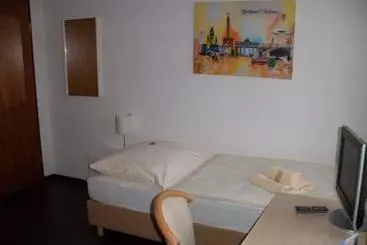 فندق Mama Mia Garni