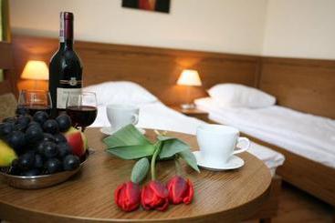 בית מלון כפרי Arkadia Walbrzych