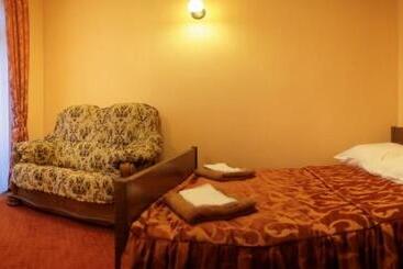 Szálloda Dwór Jur Gast