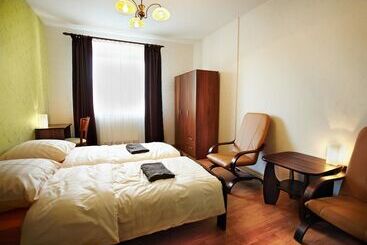 فندق Villa Centrum Młodości