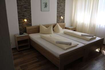 Pensão Gasthof Zur Rose