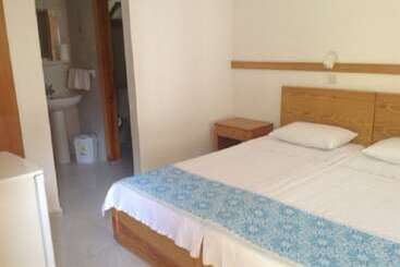 هتل Altin Camp & Park