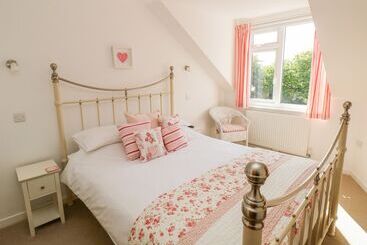 茅舍 Little Freestone