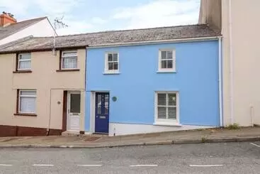 Mökkimajoitus Llety