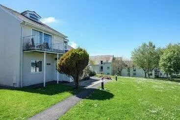 Mökkimajoitus Machlud Ynys