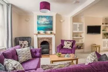Wey Cottage