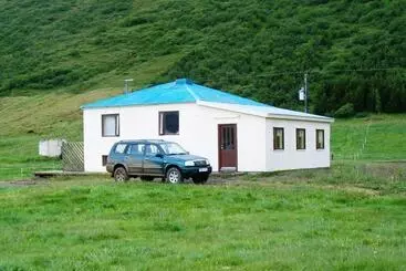 پانسیون Sandhaugar Guesthouse