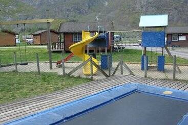 بيت ريفى Sæbø Camping