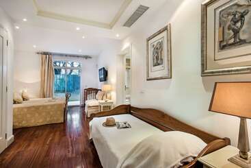 کلبه Villa In Quinta Do Lago Resort 1025