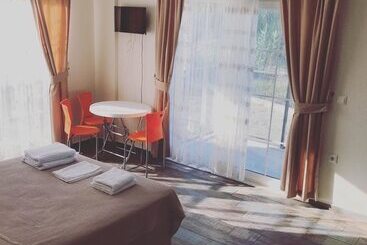 簡易ホテル Rivaesta Butik Hotel   Adults Only