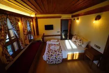 Hotel Cesmeli Konak Garden