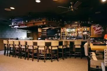 Fannies Supper Club And Motel