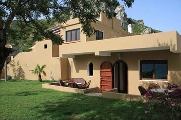 Gite Café Rueda Hostel